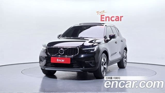 Volvo XC40 2023 — Şəkil 3/20