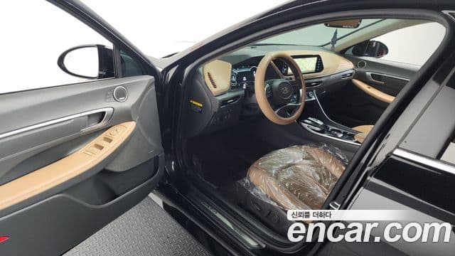 Hyundai Sonata Hybrid 2019 — Şəkil 14/20