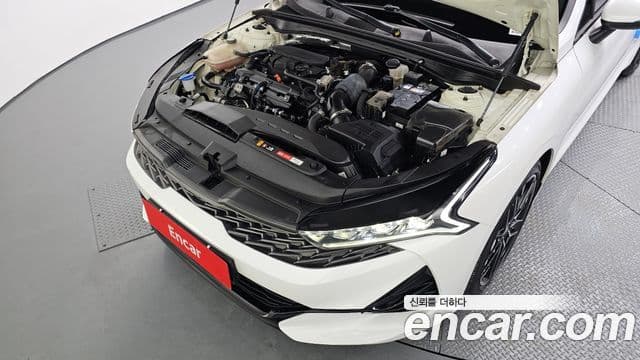 Kia K5 2021 — ფოტო 6/20