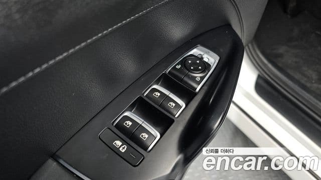 Kia K5 2021 — ფოტო 13/20