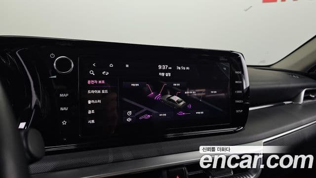 Kia K5 2021 — ფოტო 19/20