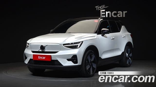 Volvo XC40 Recharge 2024 — ფოტო 4/20