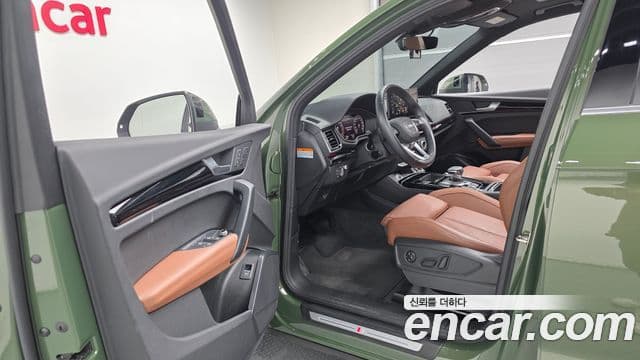 Audi Q5 2022 — Şəkil 10/20