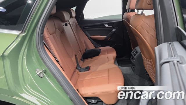Audi Q5 2022 — Şəkil 12/20