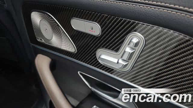 Mercedes-Benz GLE-Class 2023 — Фото 19/20