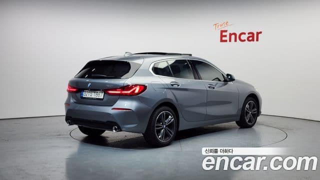 BMW 1 Series 2023 — ფოტო 2/20
