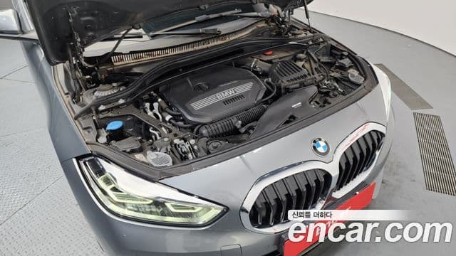 BMW 1 Series 2023 — ფოტო 6/20