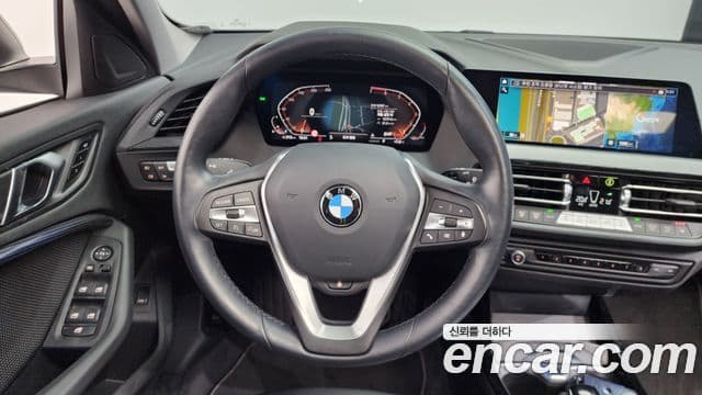 BMW 1 Series 2023 — Şəkil 13/20