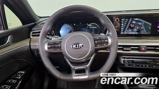 Kia K5 2021 — Şəkil 13/20
