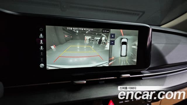 Kia Carnival 2021 — фото 17 из 20