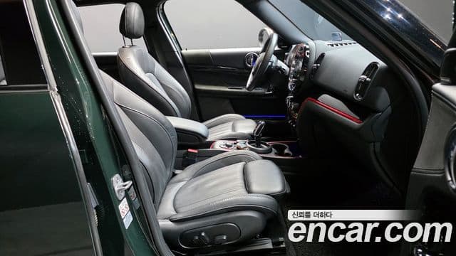 Mini Cooper S Countryman 2023 — ფოტო 10/20