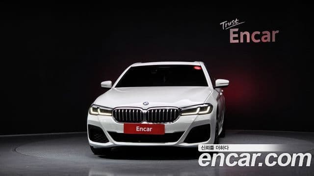 BMW 5 Series 2022 — Photo 14/20