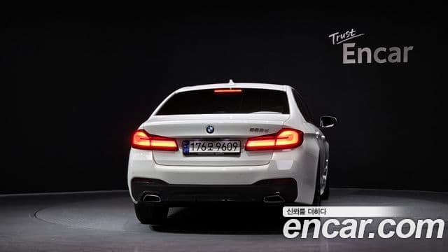 BMW 5 Series 2022 — Photo 6/20