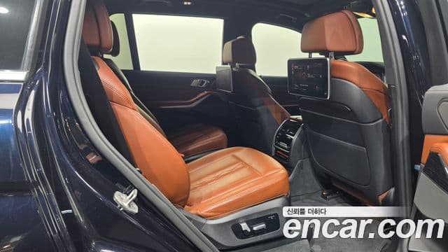 BMW X7 2020 — фото 12 из 20