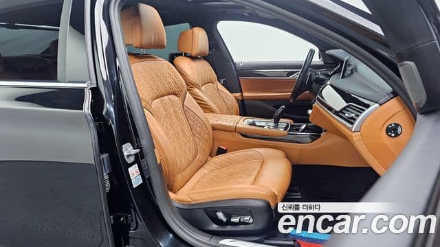 BMW 7 Series 2021 — ფოტო 10/20
