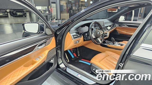 BMW 7 Series 2021 — ფოტო 11/20
