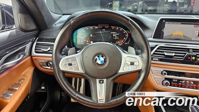 BMW 7 Series 2021 — ფოტო 13/20