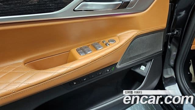 BMW 7 Series 2021 — ფოტო 16/20
