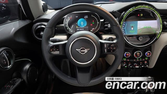 Mini Cooper S 2023 — ფოტო 13/20