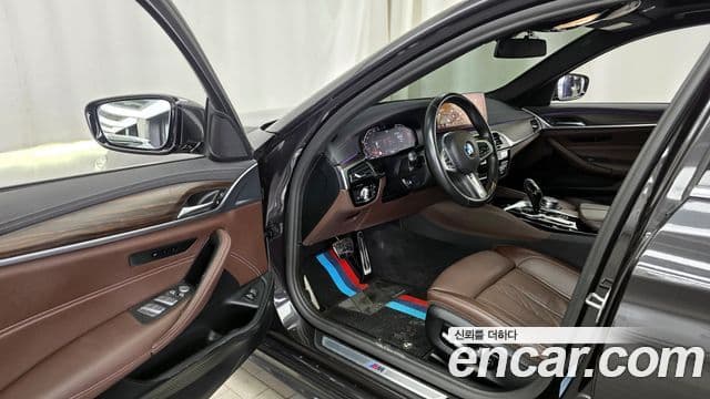 BMW 5 Series 2021 — ფოტო 5/20