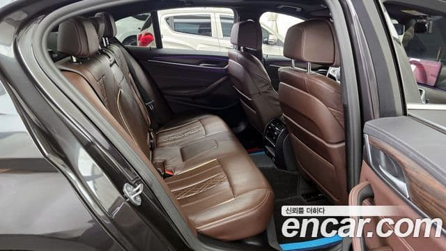 BMW 5 Series 2021 — ფოტო 3/20