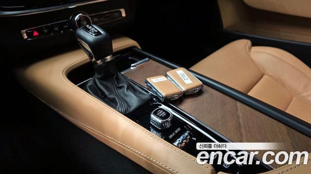 Volvo S90 2018 — Şəkil 9/20