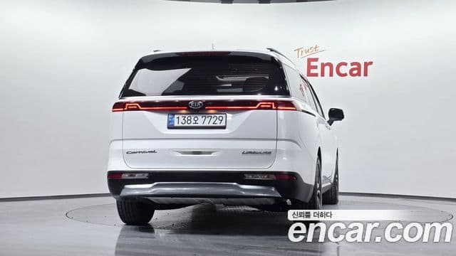Kia Carnival 2021 — Фото 4/20