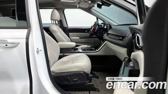 Kia Carnival 2021 — Фото 10/20
