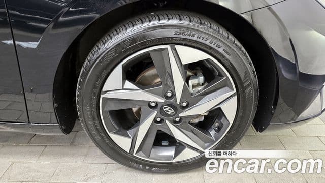 Hyundai Avante 2020 — ფოტო 5/20