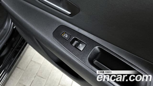 Hyundai Avante 2020 — ფოტო 19/20