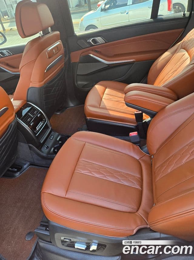 BMW X7 2025 — ფოტო 9/16