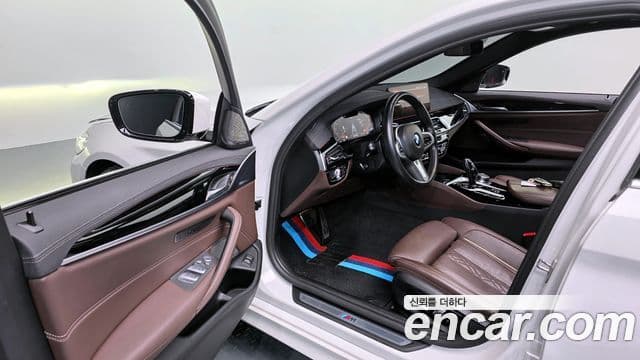 BMW 5 Series 2022 — Şəkil 11/20