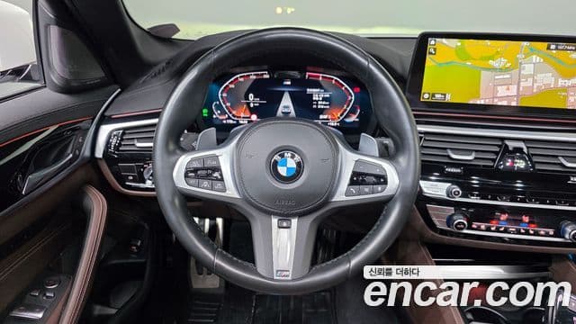 BMW 5 Series 2022 — Şəkil 13/20