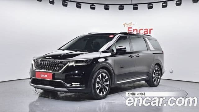 Kia Carnival 2023 — Фото 1/20