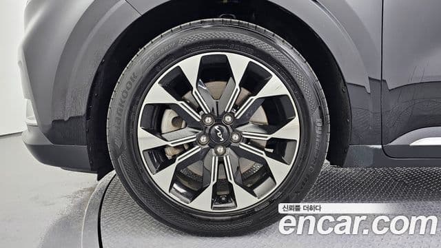 Kia Carnival 2023 — Фото 5/20