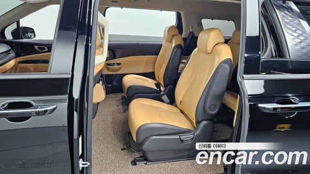 Kia Carnival 2023 — Фото 11/20