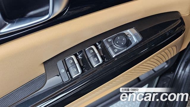 Kia Carnival 2023 — Фото 13/20