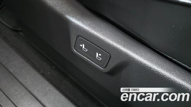 Kia Carnival 2021 — Şəkil 18/20