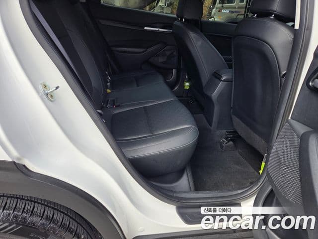 Kia Seltos 2021 — Şəkil 14/17