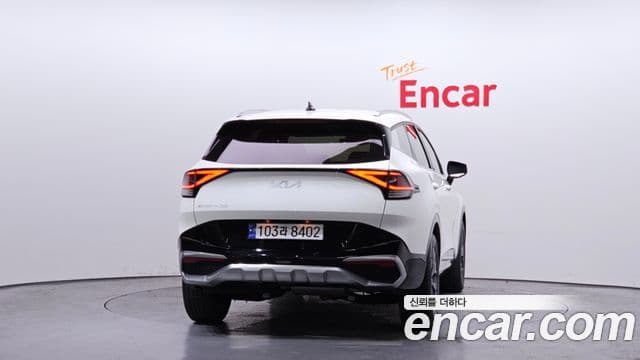 Kia Sportage 2022 — ფოტო 4/20