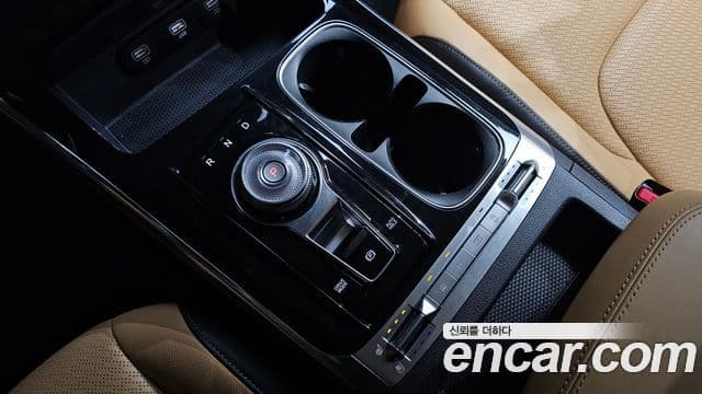 Kia Carnival 2021 — ფოტო 9/20