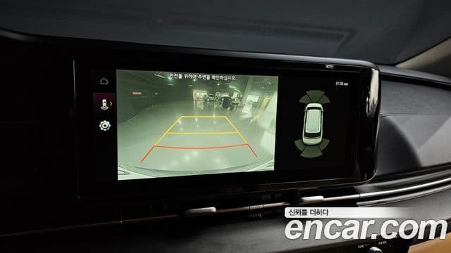 Kia Carnival 2021 — ფოტო 16/20