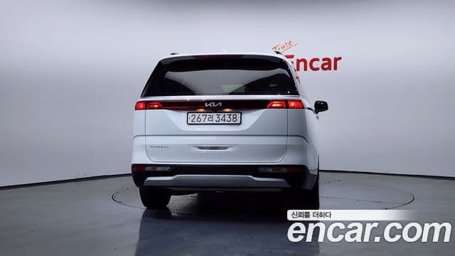 Kia Carnival 2023 — ფოტო 3/20