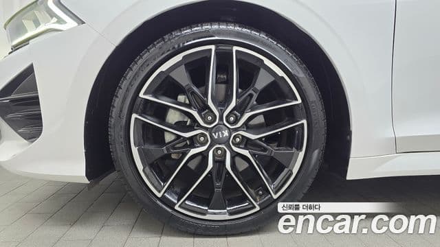 Kia K5 2020 — ფოტო 5/20