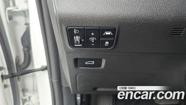 Kia K5 2020 — ფოტო 16/20