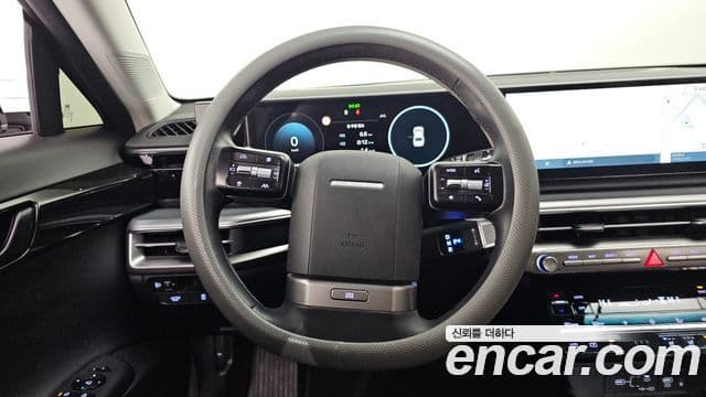 Hyundai Grandeur 2022 — ფოტო 14/20