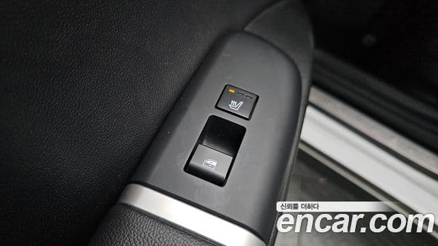 Hyundai Grandeur 2022 — ფოტო 19/20