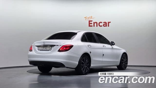 Mercedes-Benz C-Class 2020 — Şəkil 18/20