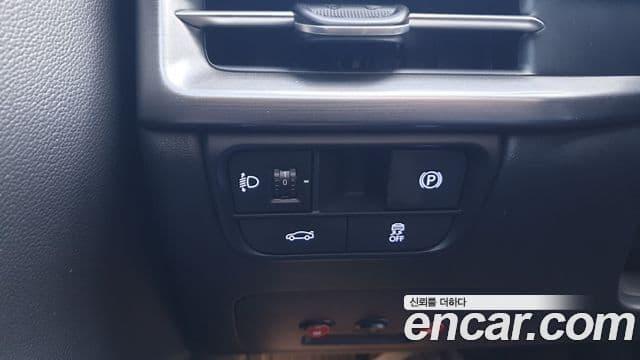 Hyundai Grandeur Hybrid 2023 — Şəkil 18/20