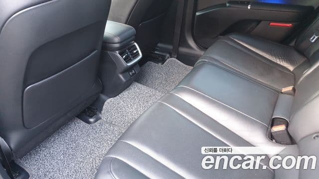 Hyundai Grandeur Hybrid 2023 — Şəkil 16/20